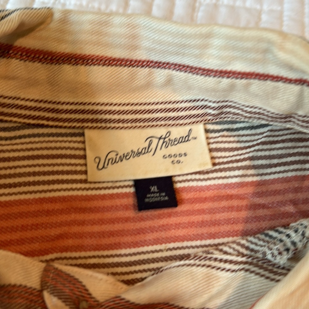 Universal Thread Striped Button Up Top Size XL - Picture 5 of 8